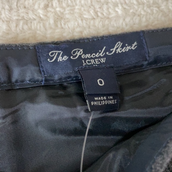 NWT JCREW WOOL GREY PENCIL SKIRT. SIZE 0. Smoke free home. - Picture 3 of 5